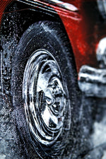 Crimson Chrome Classic — 3D Kabartmalı Premium Duvar Sanatı