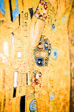 Gustav Klimt Öpücük — 3D Kabartmalı Premium Duvar Sanatı