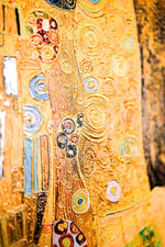 Gustav Klimt Öpücük — 3D Kabartmalı Premium Duvar Sanatı
