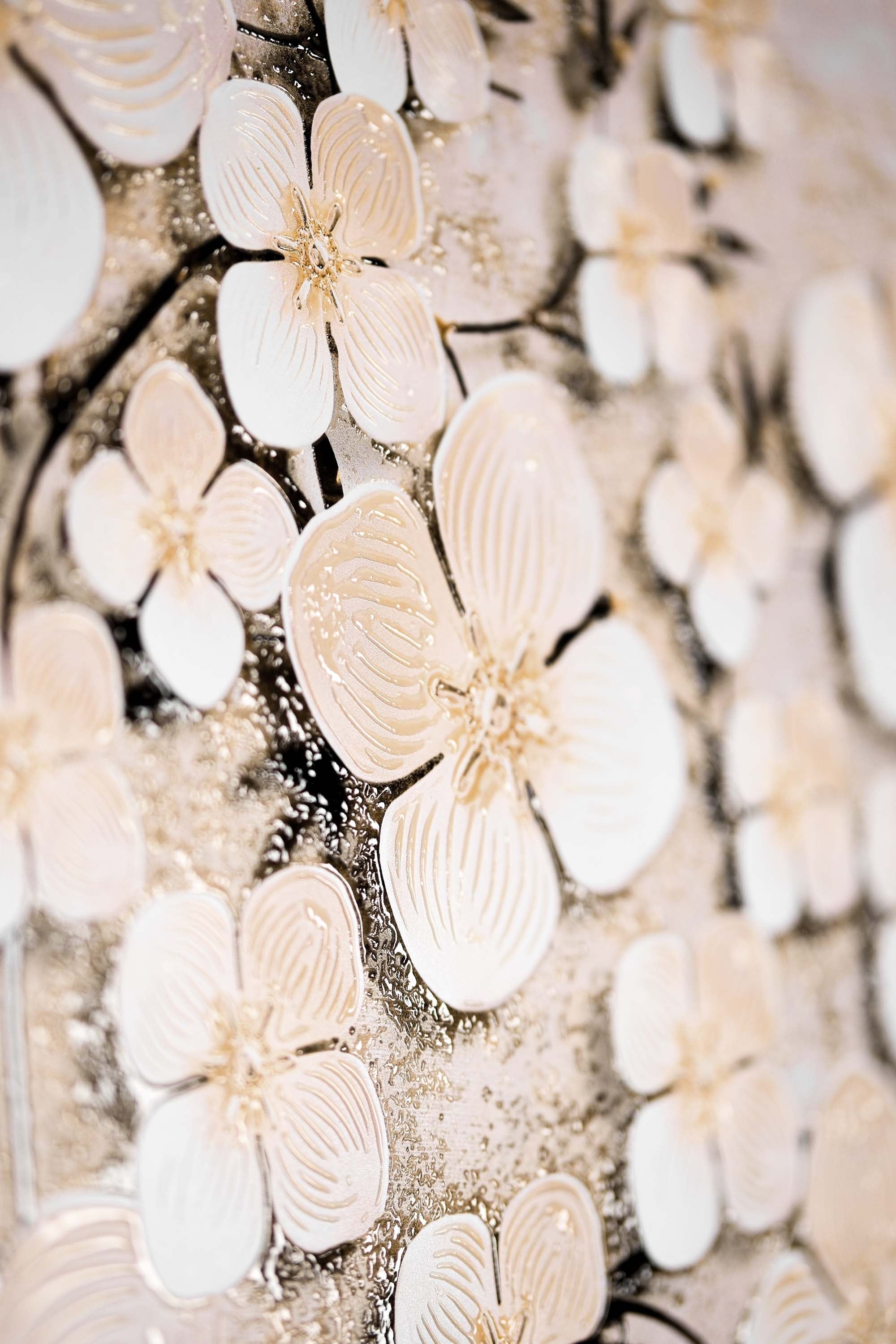 Ivory Floral Symphony — 3D Kabartmalı Premium Duvar Sanatı