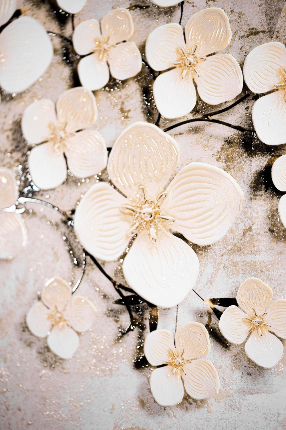Ivory Floral Symphony — 3D Kabartmalı Premium Duvar Sanatı