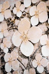 Ivory Floral Symphony — 3D Kabartmalı Premium Duvar Sanatı