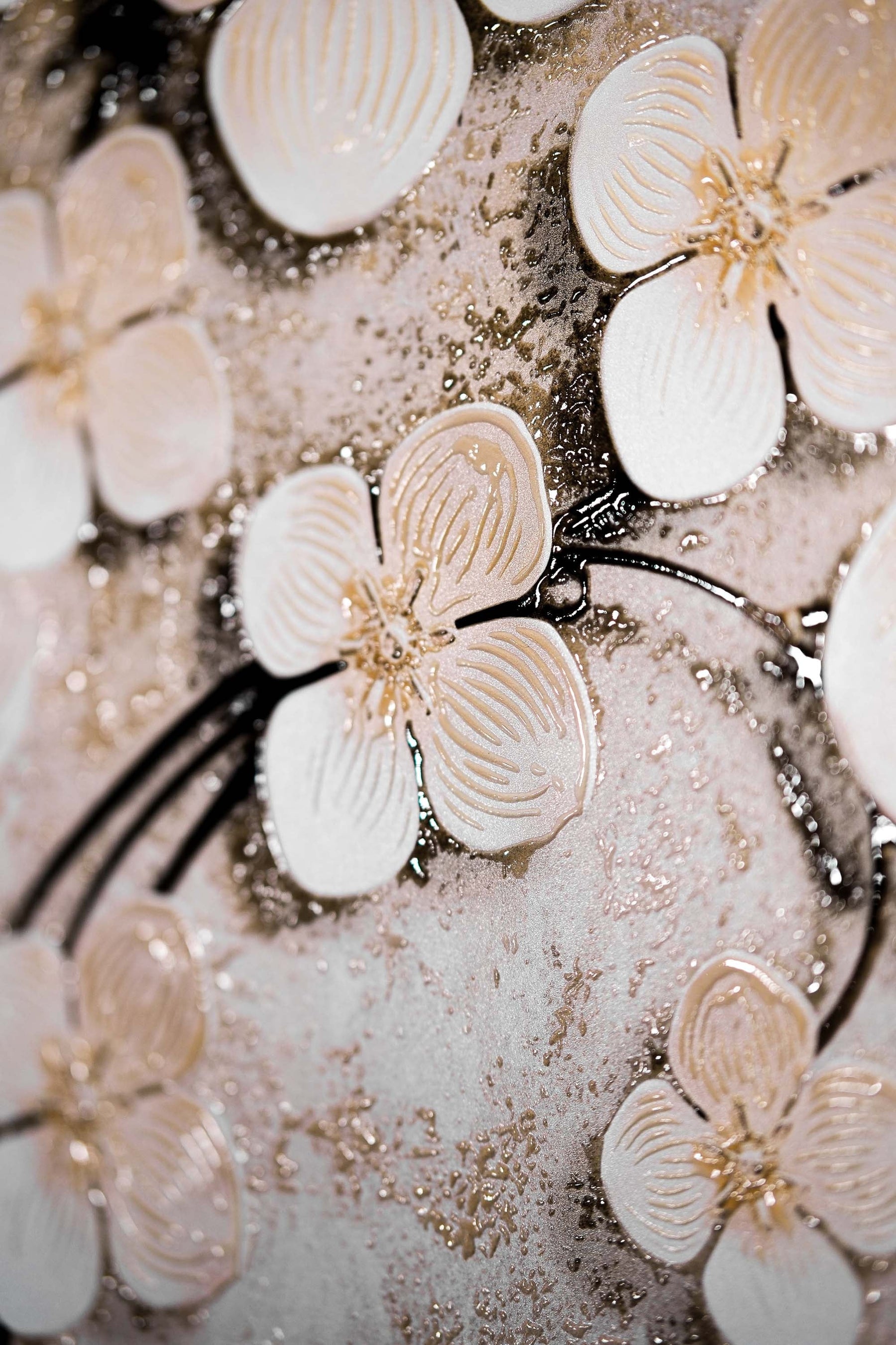 Ivory Floral Symphony — 3D Kabartmalı Premium Duvar Sanatı